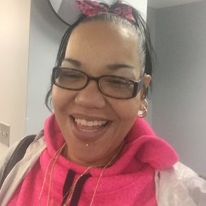 Meet your Posher, Dana